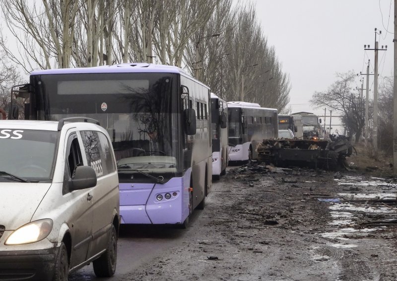 Kijev planira 10 humanitarnih koridora za civile u istočnoj Ukrajini