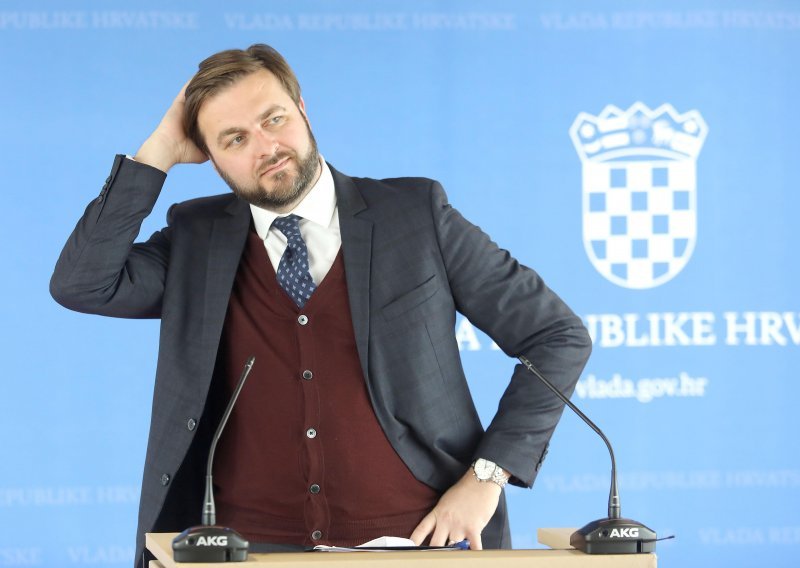 [VIDEO] Ćorić o odlasku iz Vlade: Osjećaji su podijeljeni, o Filipoviću sve najbolje