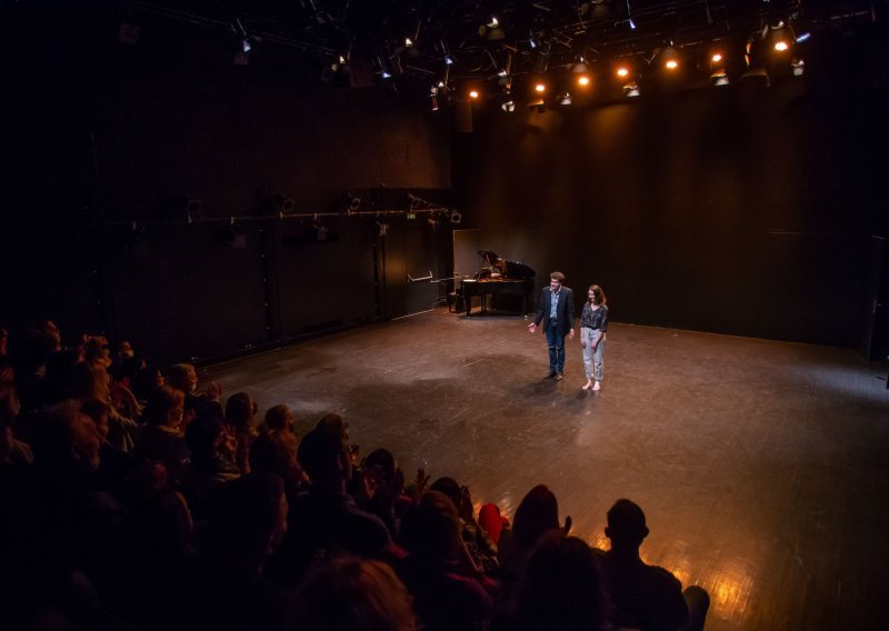 [FOTO] Premijera autorske predstave Karla Hubaka u ZPC-u privukla brojna imena zagrebačke kulturne scene