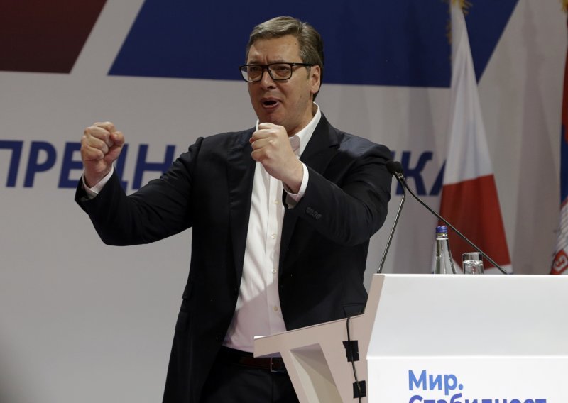 Srpski populistički vođa vjerojatno ostaje na vlasti, kritičari zaključuju: Čak ni Milošević nije u toj mjeri 'okupirao zemlju'