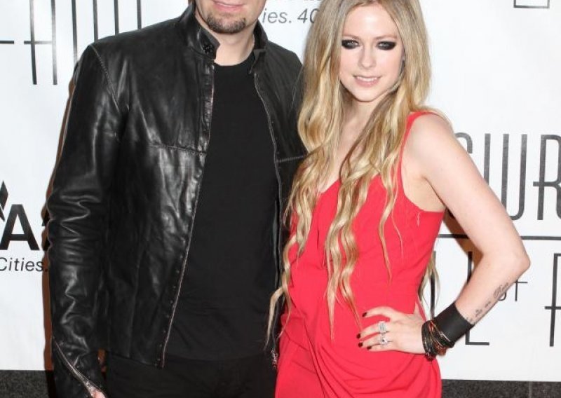 Avril Lavigne rastaje se nakon dvije godine braka