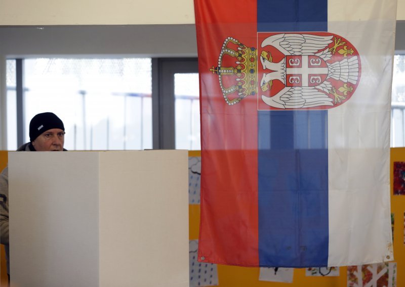 Zatvorena birališta u Srbiji: Prvi preliminarni rezultati tek oko 23 sata