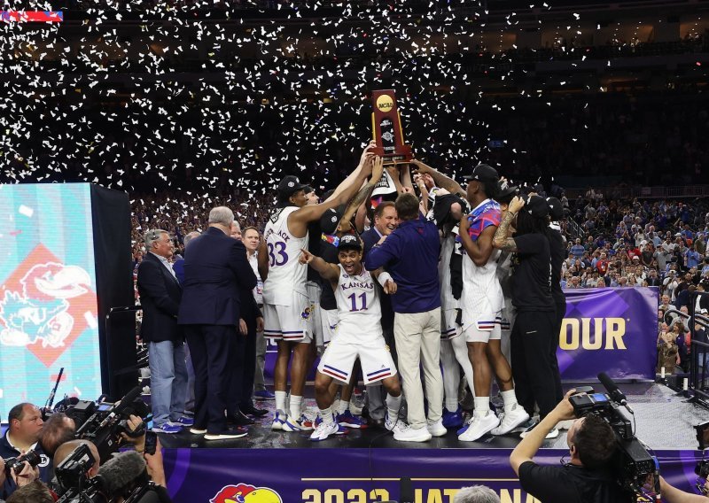 Sveučilište Kansas čudesnim preokretom do četvrte titule NCAA prvaka u povijesti