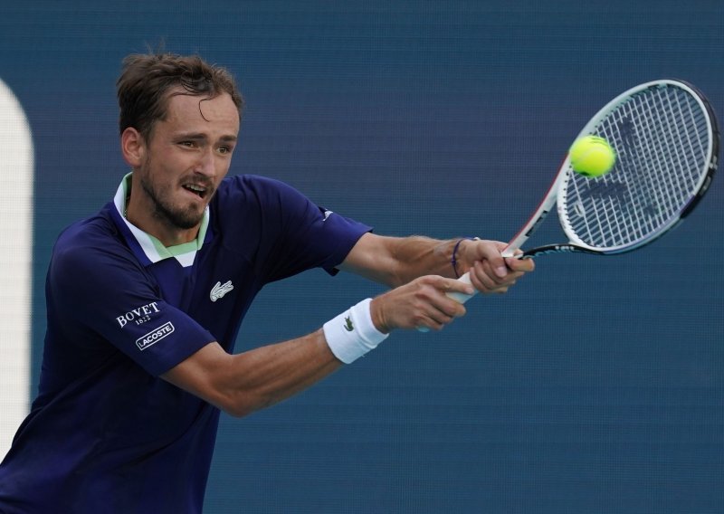 Wimbledon izbacuje Ruse s turnira; neće im pomoći ni ako se javno odreknu Vladimira Putina