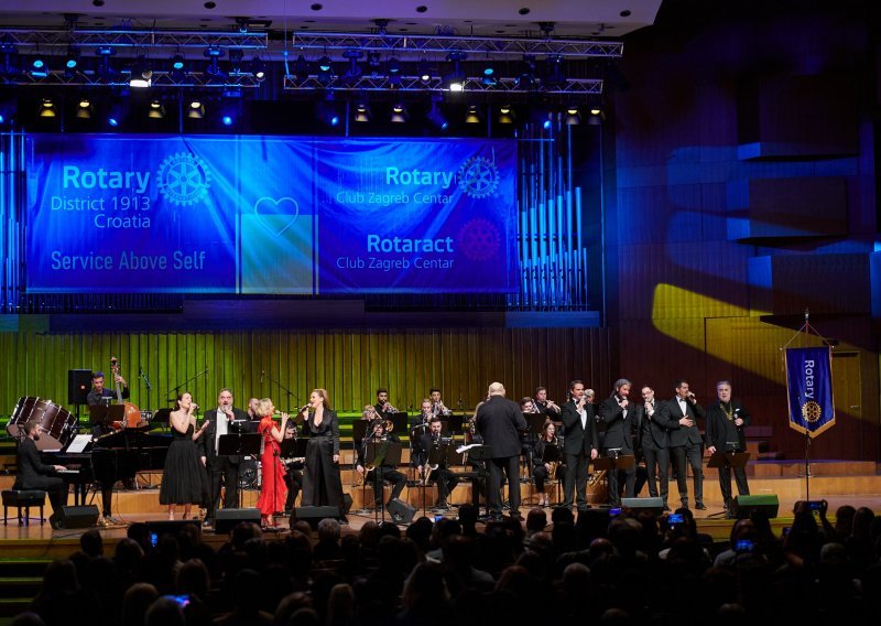 koncertom u Lisinskom prikupljala su se sredstva za pomoć ratom pogođenoj Ukrajini