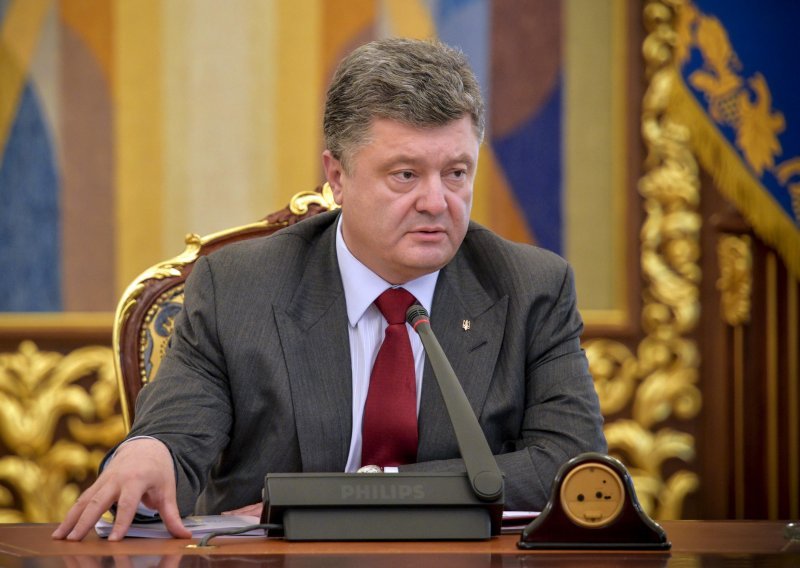Porošenko smijenio ukrajinskog ministra obrane