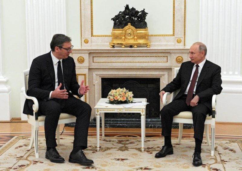 Putin i Vučić razgovarali telefonski. Evo o čemu je bilo riječi