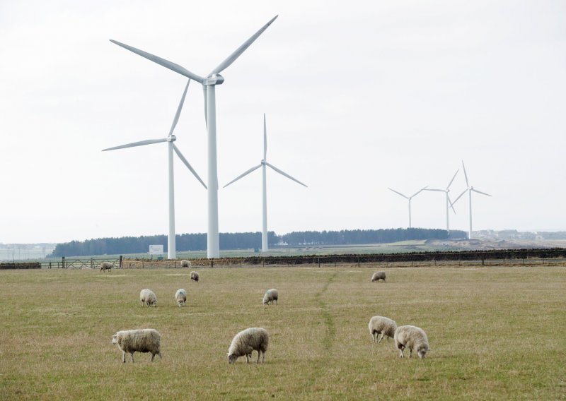 Britanija najavila veće korištenje nuklearne energije i vjetroelektrana