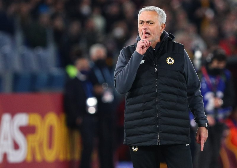 Kontroverzni trener Jose Mourinho opet luduje, samo je nabrajao razloge za novu europsku blamažu