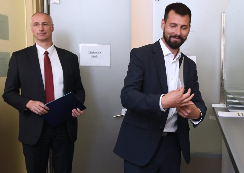 Vlada zaprimila ostavke Puljka i njegovih zamjenika, šalje povjerenika u Split