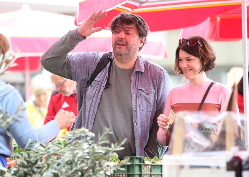 [FOTO] Slavni glumački par rijetko vidimo zajedno u javnosti, a sad su 'uhvaćeni' na zagrebačkoj tržnici