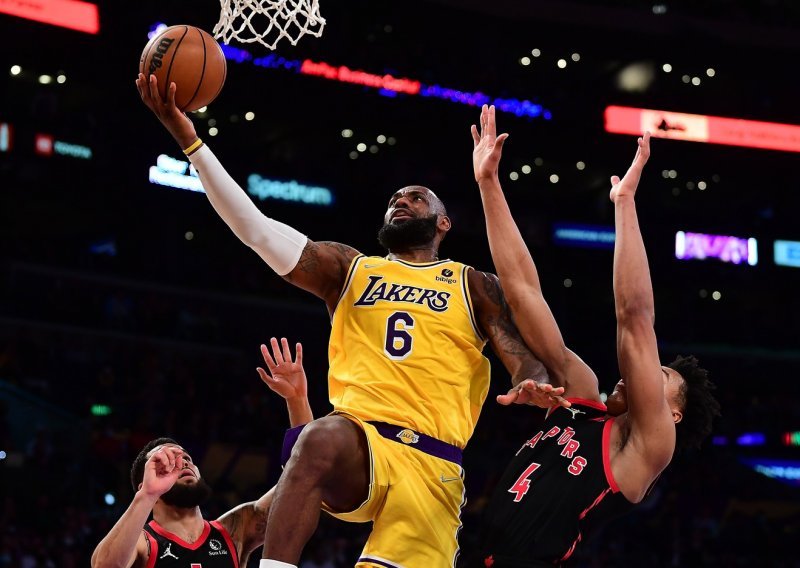 LeBron James razočaran je neuspjehom LA Lakersa pa se na ovaj potez odlučio kako bi što spremniji dočekao svoju 20. NBA sezonu