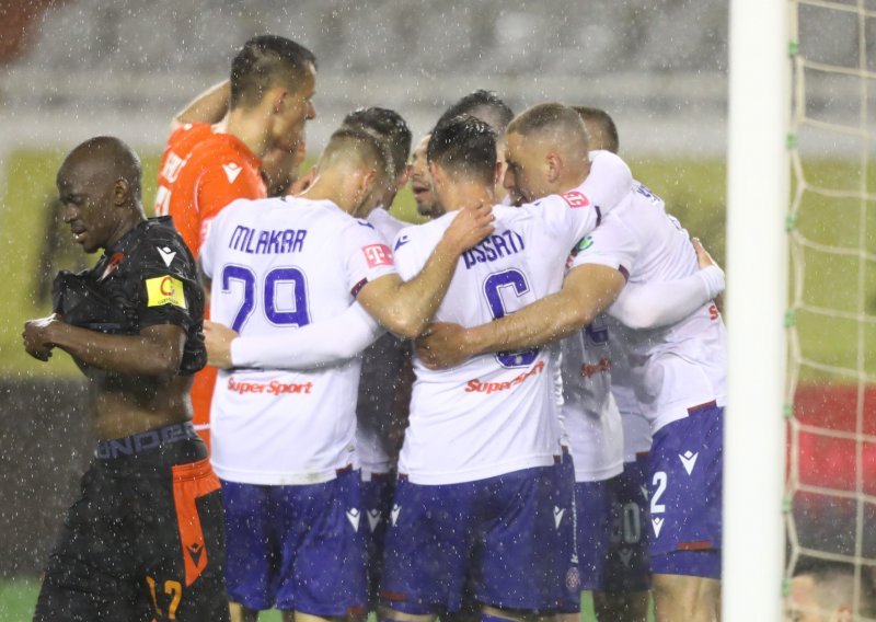 [VIDEO/FOTO] Hajduk teškom mukom na Poljudu svladao Šibenik; neočekivani junak Josip Elez u zadnjim minutama ostavio 'Bile' u igri za titulu