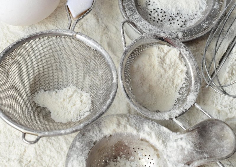 Pitanje koje ne muči samo početnike u kuhinji: Kad se koristi glatko, a kad oštro brašno?