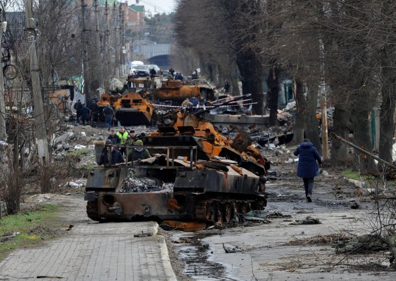 [VIDEO/FOTO] Od početka invazije Rusija je izgubila više od 460 tenkova, vojni stručnjaci smatraju da su ovo glavni razlozi