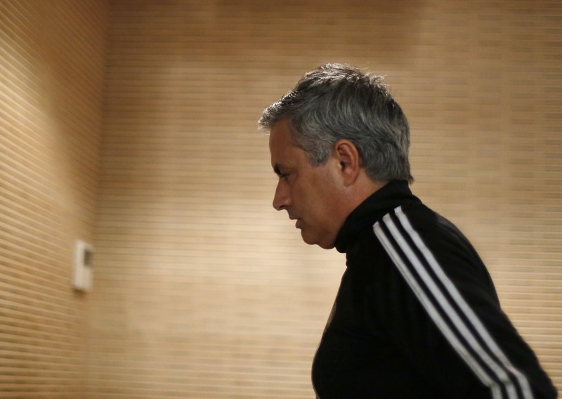 Mourinho bijesan na suca, spominjao i odlazak iz Madrida