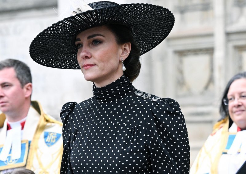 Kate Middleton je ovom haljinom najavila modni trend koji obožavamo: Bacite oko na naljepše haljine na točkice za ovu sezonu