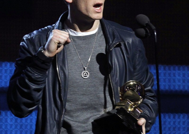 Eminem opet na vrhu Billboarda