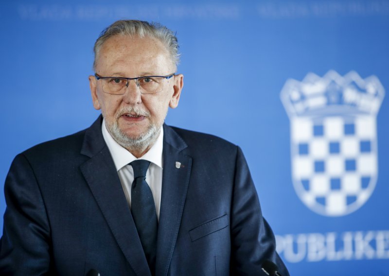 [FOTO] Božinović: Uručili smo notu mađarskom veleposlaniku. Nikakve pretenzije danas ne mogu proći, hrvatski teritorij je neupitan