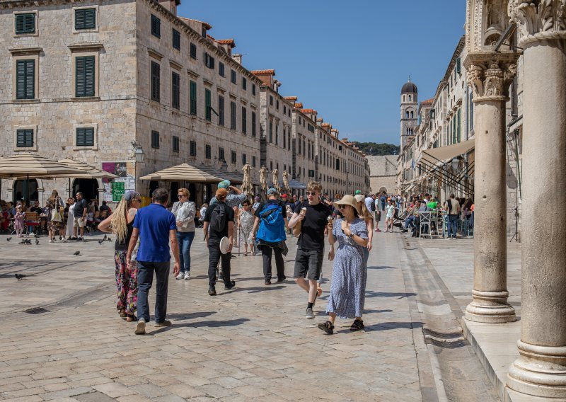 Fain: Ako ne bude novog vala pandemije, i ako se rat u Ukrajini ne proširi, imat ćemo čak i bolju turističku godinu od rekordne 2019.