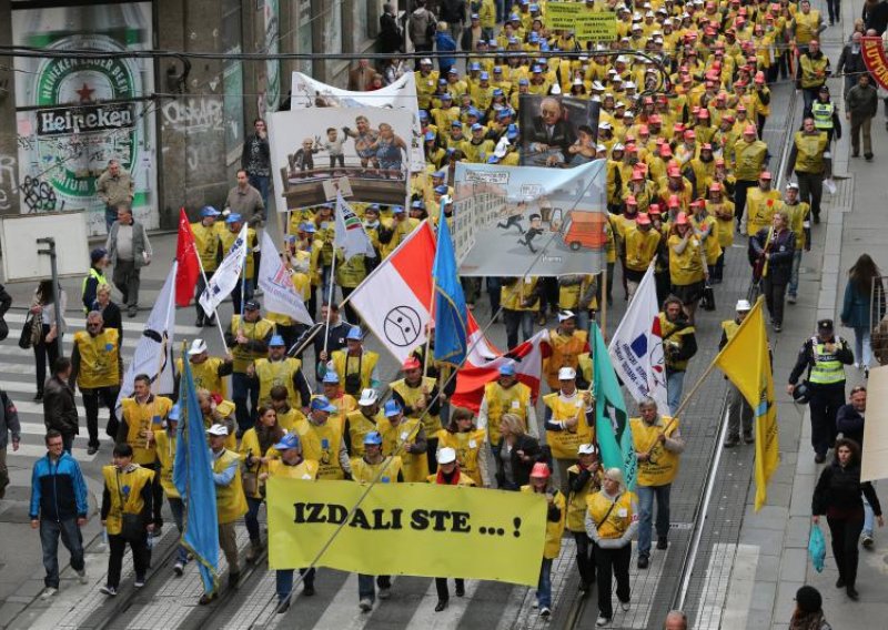 Several thousand union members begin protest in Zagreb