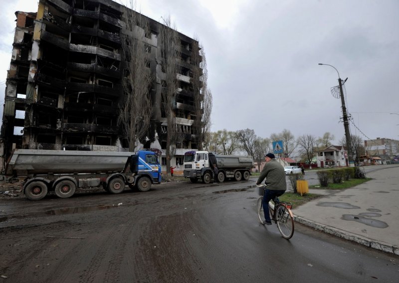 Ruska invazija se nastavlja; snažne eksplozije odjekuju diljem Ukrajine