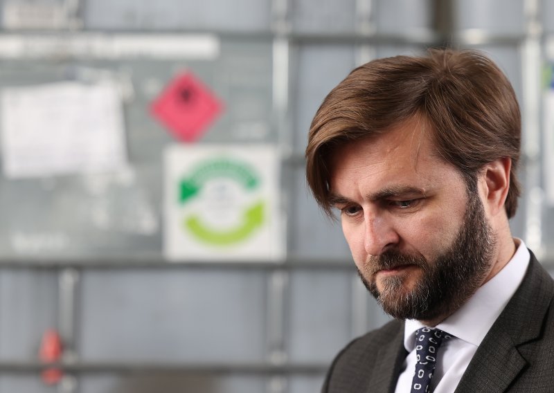 Ćorić proglasio stanje 'ranog upozorenja' zbog moguće nestašice plina: 'Ako zakupci ne popune skladište Okoli, morat će država'