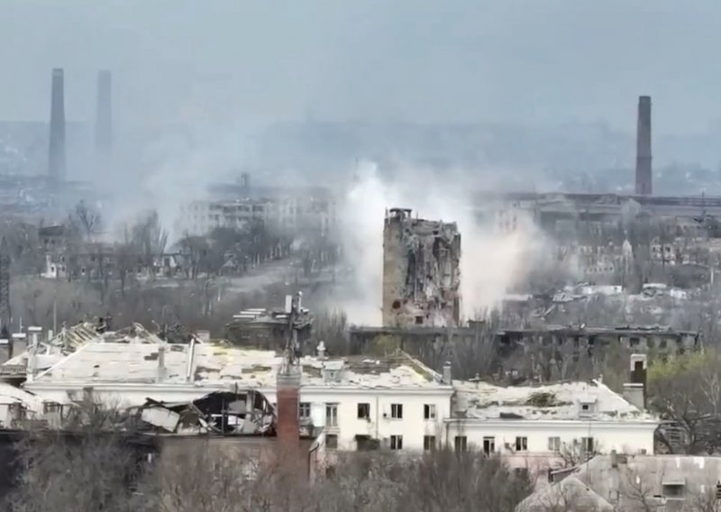 [FOTO/VIDEO] Rusija predložila prekid vatre na području Azovstala kako bi se Ukrajinci predali; Zelenski poručuje: Ruska država generacijama će biti označena kao izvor apsolutnog zla!