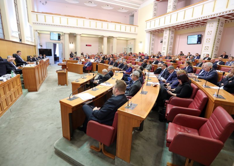 Sabor nastavlja sjednicu o zakonu koji će dovesti do bolje zaštite prava i interesa djece