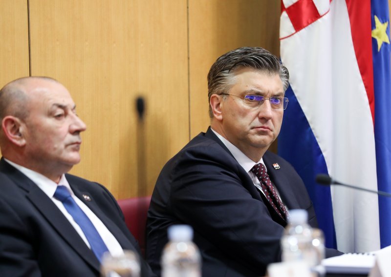 Plenković: Štetu koju je Hrvatima u BiH napravio 'karijes s Pantovčaka' neće isprati ni mostarske kiše