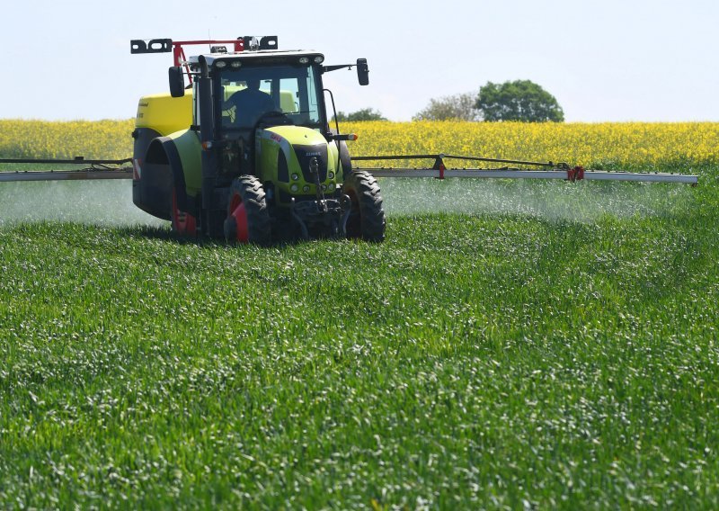 Sedam hrvatskih udruga od vlasti traži podršku smanjenju upotrebe pesticida
