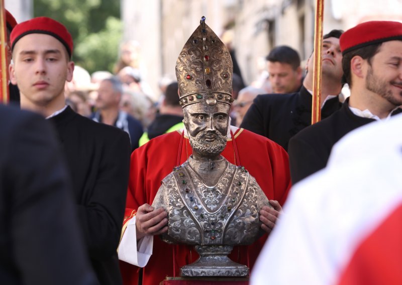 Nakon dvogodišnje stanke zbog pandemije na blagdan svetog Dujma ponovno će biti održana misa na Rivi u Splitu