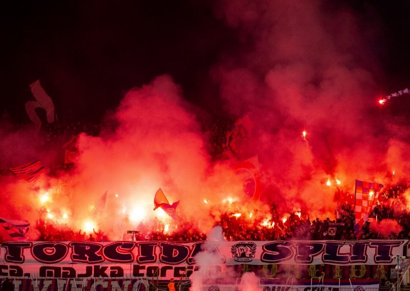 Torcida je bakljadom slavila pobjedu, a Hajduk opet plaća 'masnu' kaznu; Splićani su do sada platili više od svih klubova zajedno