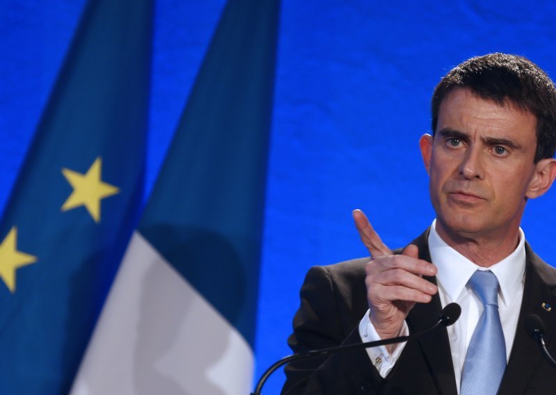 Premijer Valls ne može ići protiv Hollandea na predizborima