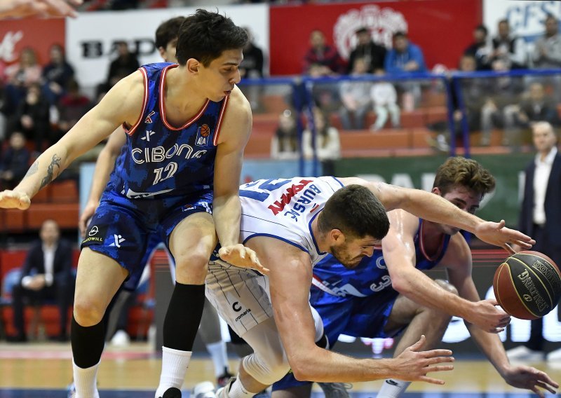 [FOTO] Cibona i Zadar odigrali svoju zadnju utakmicu sezone u ABA ligi; 'Vukovi' su stigli do 15. pobjede