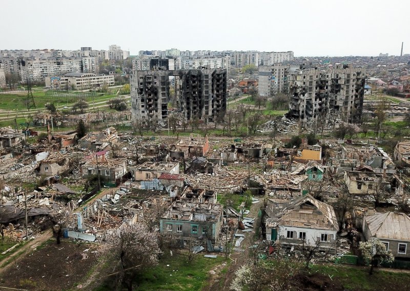 Zelenski razgovarao s ukrajinskim borcima u Azovstalu: 'Danas je jedan od najtežih dana od početka opsade Mariupolja'