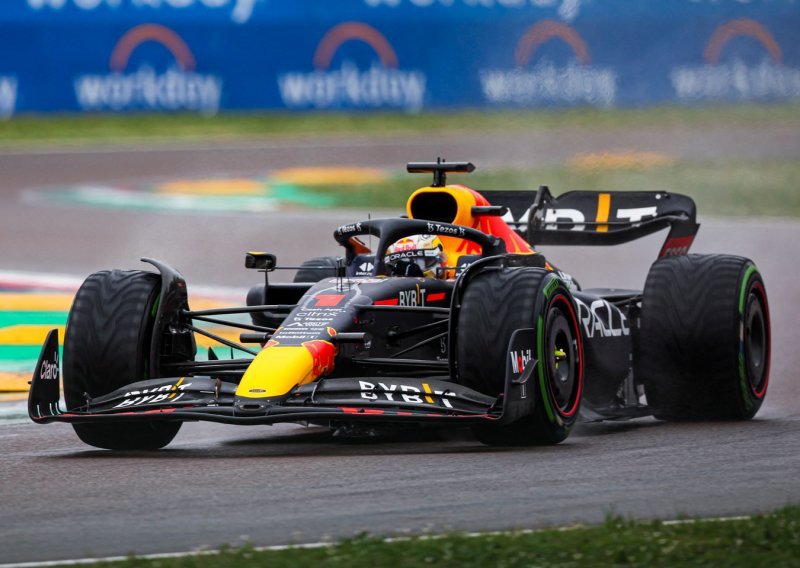 [FOTO] Dvostruko slavlje Red Bulla u Imoli; Ferrari kiksao na svom terenu, novi debakl Lewisa Hamiltona