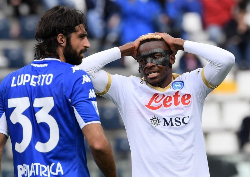 Napoli u gostima kod Empolija doživio nevjerojatan poraz; u samo sedam minuta primio je čak tri gola