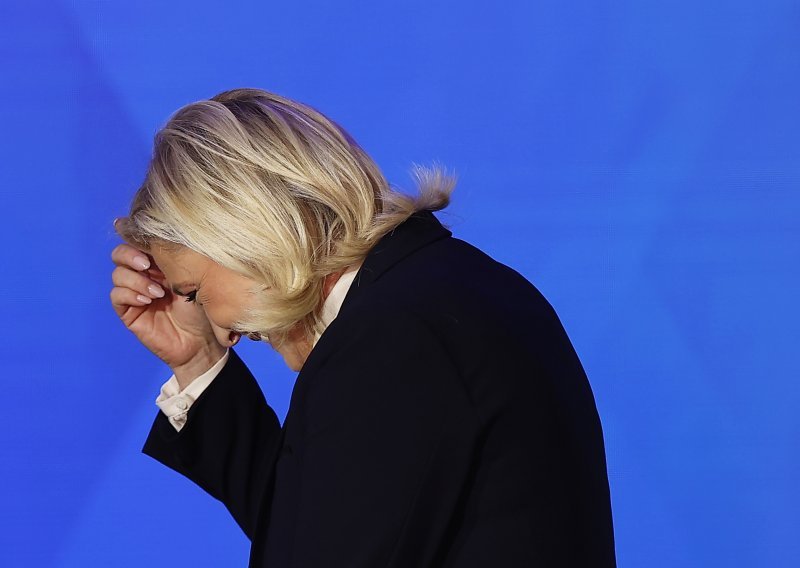 [FOTO] Le Pen priznala poraz i pozvala na parlamentarne izbore u lipnju