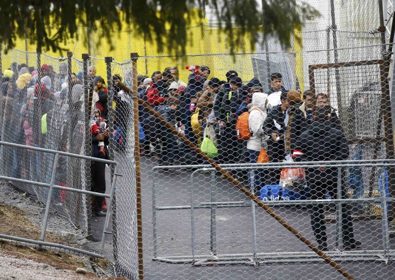 Njemačka ne prihvaća austrijske kvote za migrante