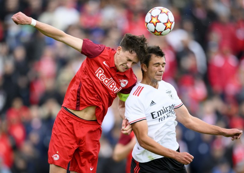 [FOTO] Katastrofa RB Salzburga i Roka Šimića u finalu juniorske nogometne Lige prvaka; Benfica ih je totalno 'uništila'