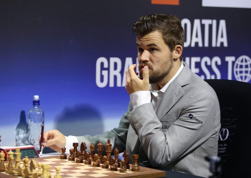 Po prvi puta u povijesti se na jednom turniru susreću dva najveća šahovska velikana Magnus Carlsen i Gari Kasparov