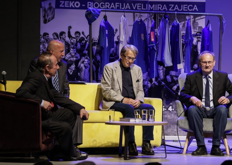 Legendarni Velimir Zajec i Ćiro Blažević nasmijavali anegdotama velike Dinamove generacije iz 1982., a onda se iz publike javio Marko Mlinarić...
