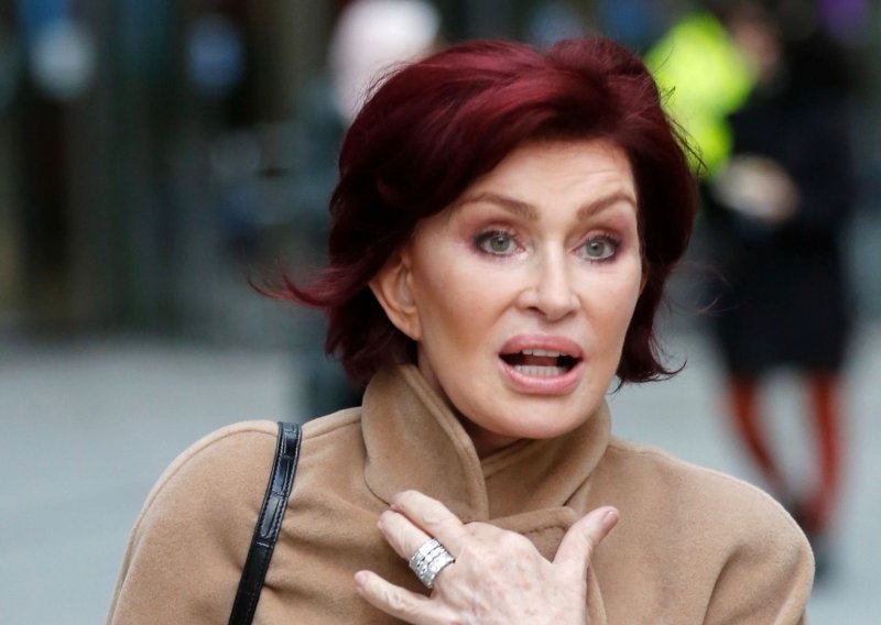 Sharon Osbourne ne krije razočaranje plastičnom operacijom: 'Izgledala sam kao kiklop, bez jednog oka'