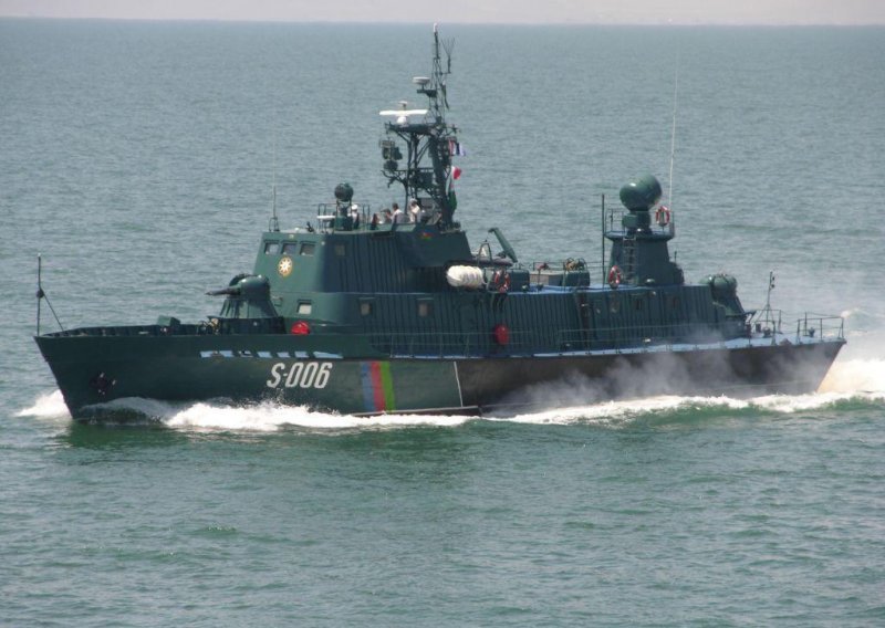 Rusija u bazu u Siriji poslala flotilu od osam brodova