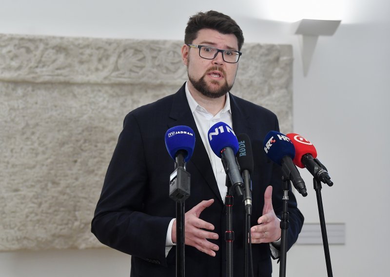 Grbin: Za vanjskopolitičke posljedice nije odgovoran Milanović nego Plenković