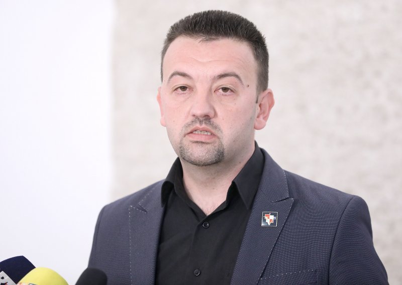 Pavliček: Milanović se malo zaigrao u vanjskoj politici, malo je umislio da je neki bitan politički faktor