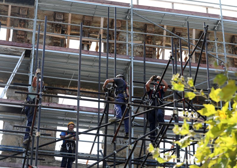 Građevinski sektor je pred kolapsom: 'Za nove stanove trebaju nam stranci koji imaju novac i radnike, kad uvedemo euro, nekretnine će biti još skuplje'