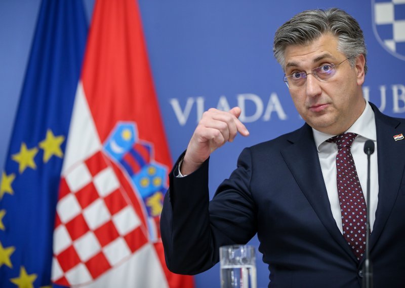 Plenković: Milanović se ulovio za slamčicu iz Rovišća. Zvali su ga jer su pristojni, a on odmah skočio