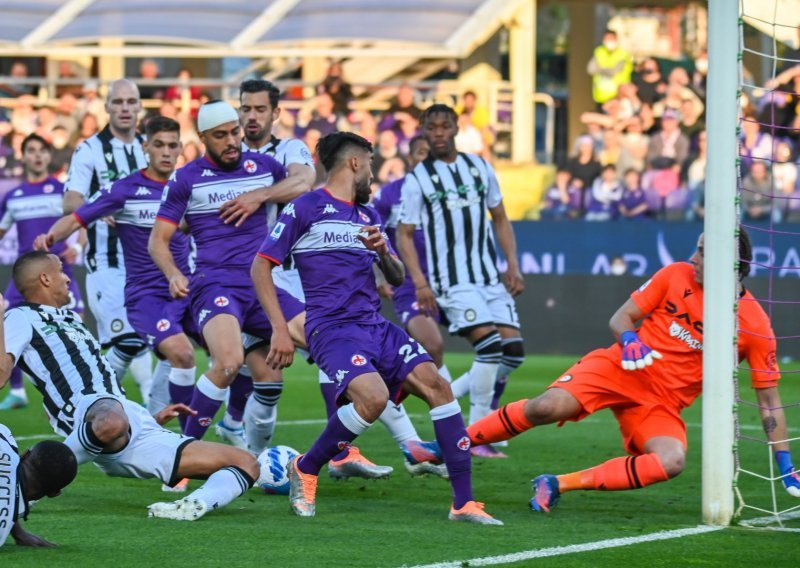 [FOTO] Težak poraz Fiorentine pred svojim navijačima; 'viole' su sve dalje od plasmana u Europu